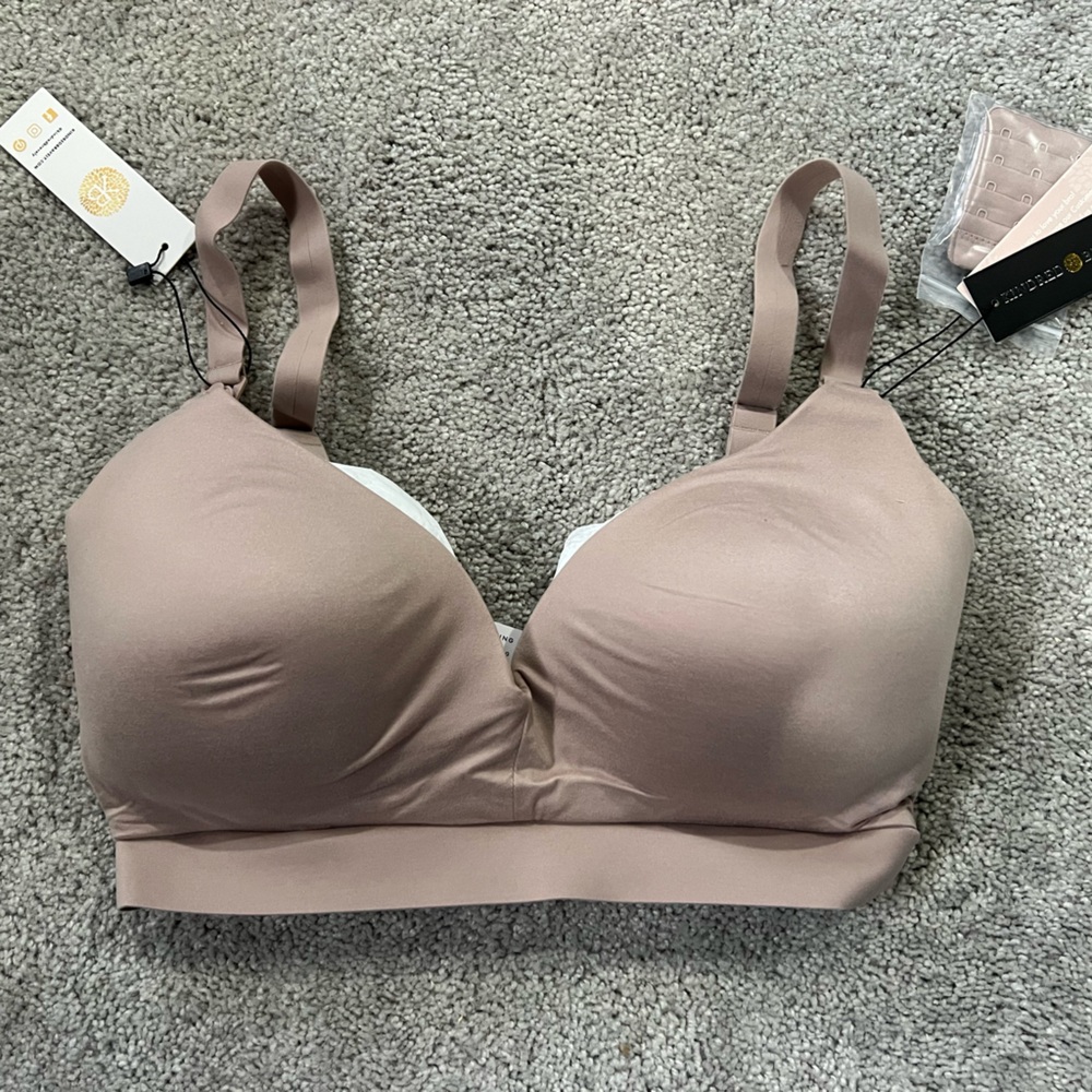 Kindred Bravely Minimalist Handsfree Pumping + Nursing Bra